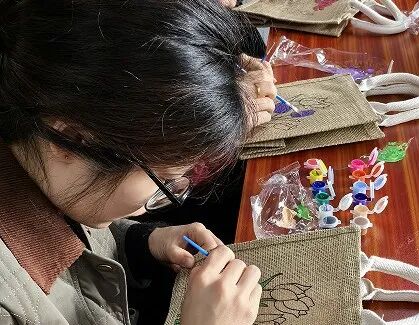 Painting Spring by Hand | Guokong Electric Celebrates International Women's Day with Flowers — 9