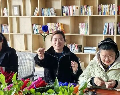 Painting Spring by Hand | Guokong Electric Celebrates International Women's Day with Flowers — 11