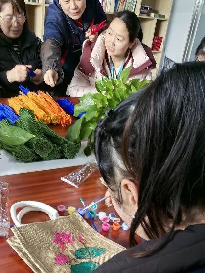 Painting Spring by Hand | Guokong Electric Celebrates International Women's Day with Flowers — 17