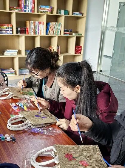 Painting Spring by Hand | Guokong Electric Celebrates International Women's Day with Flowers — 19