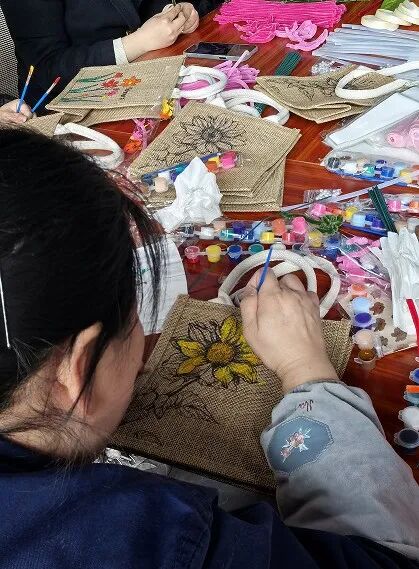 Painting Spring by Hand | Guokong Electric Celebrates International Women's Day with Flowers — 24